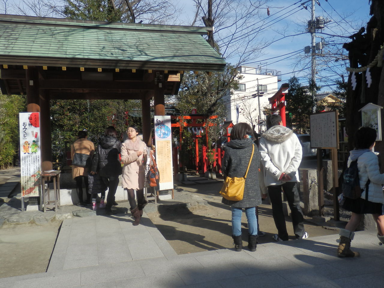 初詣 ロマンパワーの新田神社に若いカップルが目立つ 暮らしのノートito