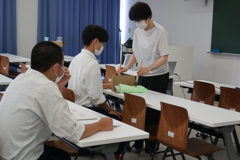 候補４