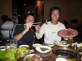 お肉、うめっ〜〜!