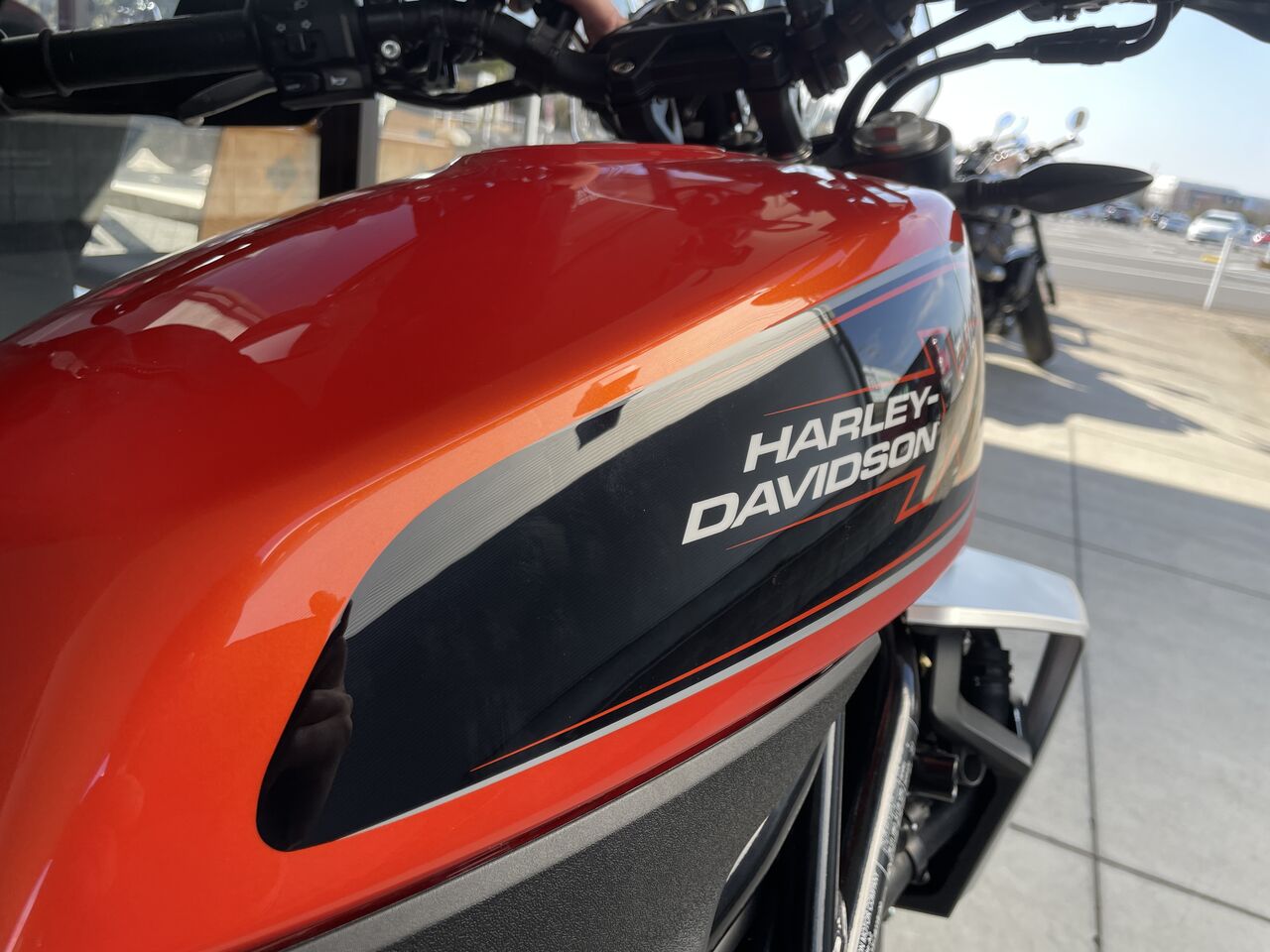 X350のタンクをクリアペイント！ : ハーレーダビッドソン茨城南