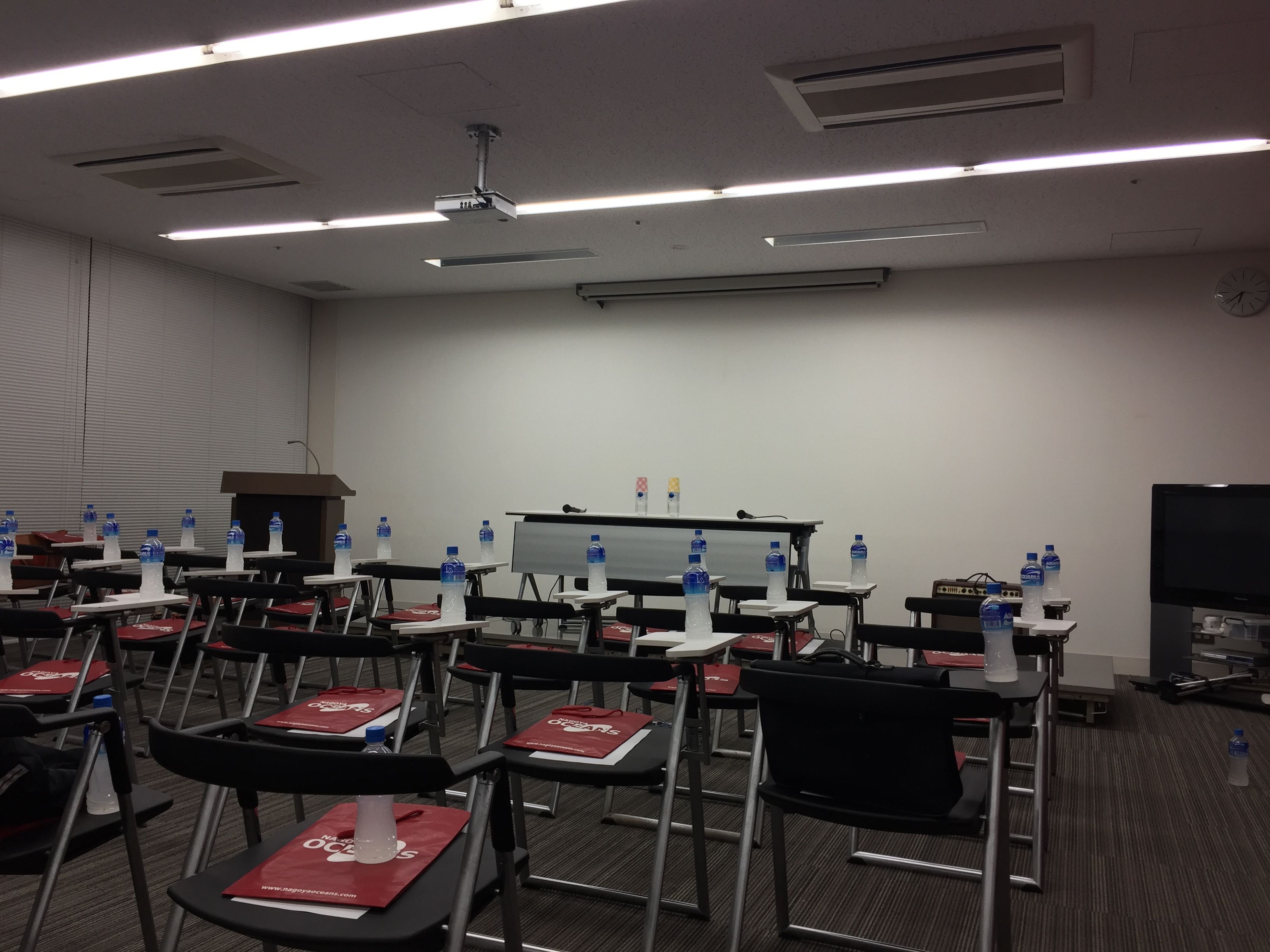 ５４６ テバオーシャンアリーナ 名古屋市中区の歯科医が贈る 明るい老後への道