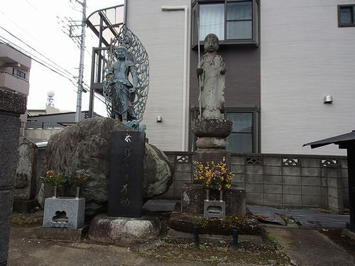 川口市東川口 身代わり不動尊の石仏 新 日々凡々 歩いて行こう