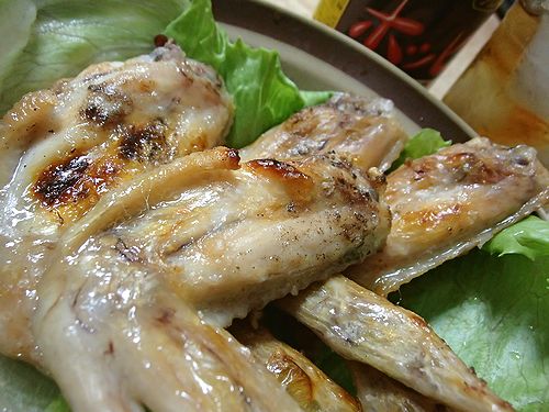 手羽先塩焼きと手羽先大根をつまむ : 新・日々凡々、歩いて行こう