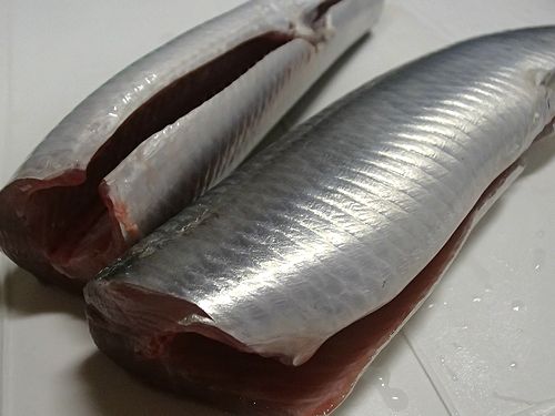 うるめいわし刺身をつまむ 新 日々凡々 歩いて行こう うるめいわし刺身をつまむ 新 日々凡々 歩いて行こう