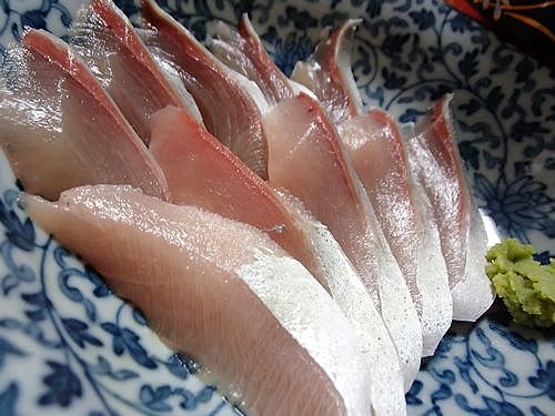 イナダ刺身をつまむ 新 日々凡々 歩いて行こう イナダ刺身をつまむ 新 日々凡々 歩いて行こう