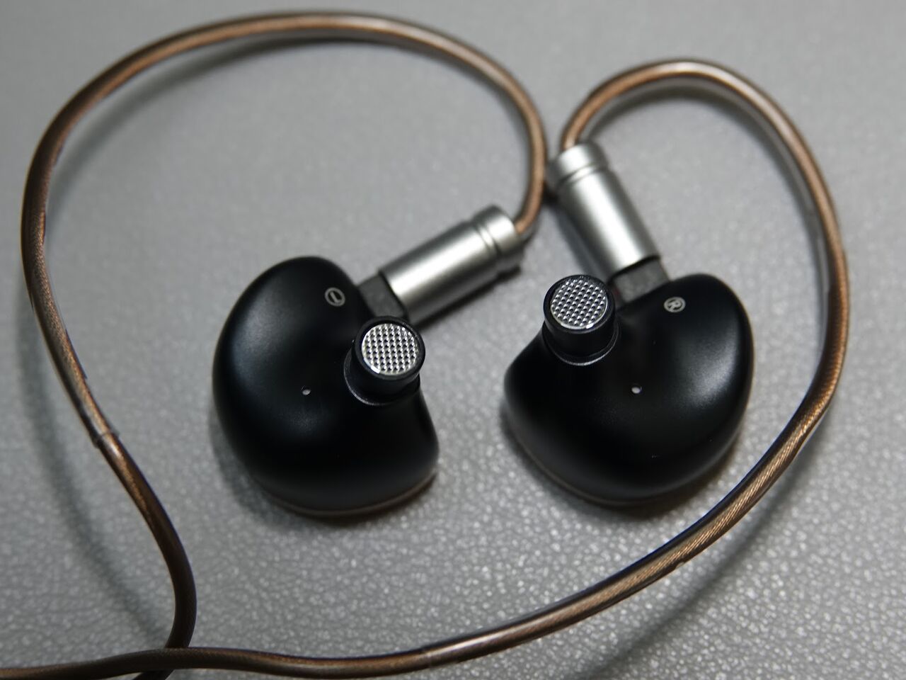 ヘッドフォン/イヤフォン ThieAudio Elixir THIEAUDIO Elixir」 ベリリウムコート多層CNT、スペック盛り盛り