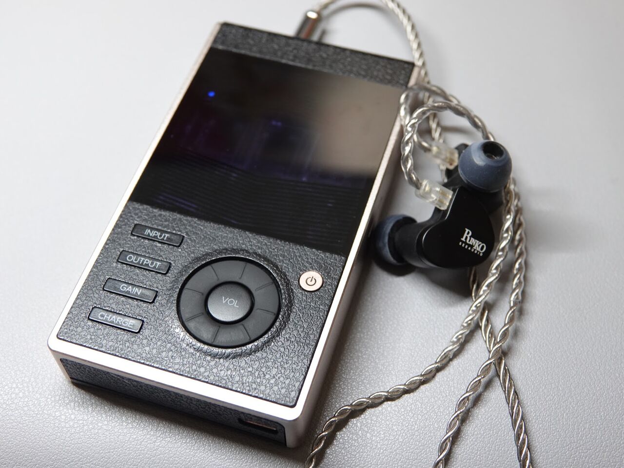 Seeaudio RINKOのレビュー Seeaudioらしくない低音モリモリ Seeaudio RINKOのレビュー Seeaudioらしくない低音モリモリ