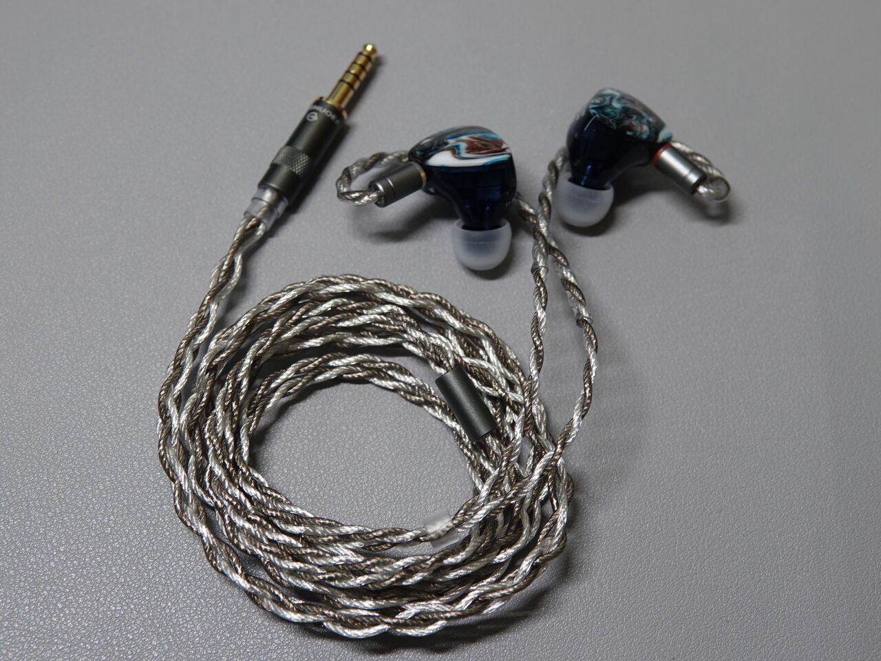 HiFiGo LETSHUOER x GIZAUDIO Galileoのレビュー ハイブリッドらしいドンシャリの元気音〈PR〉 :  メタラーのヘッドホンブログ
