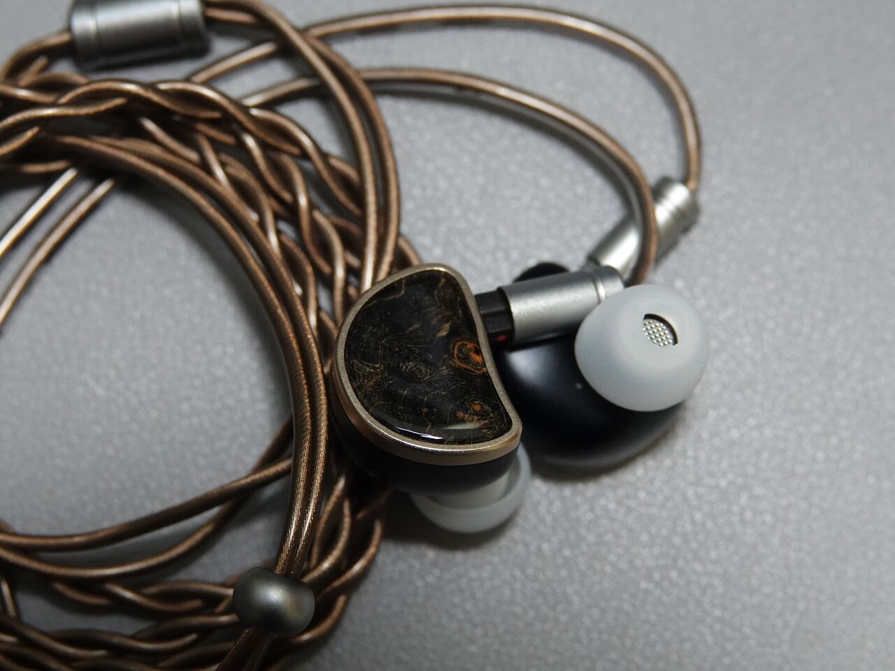 ThieAudio Elixirのレビュー〈PR〉 : メタラーのヘッドホンブログ ThieAudio Elixirのレビュー〈PR〉 : メタラーのヘッドホンブログ