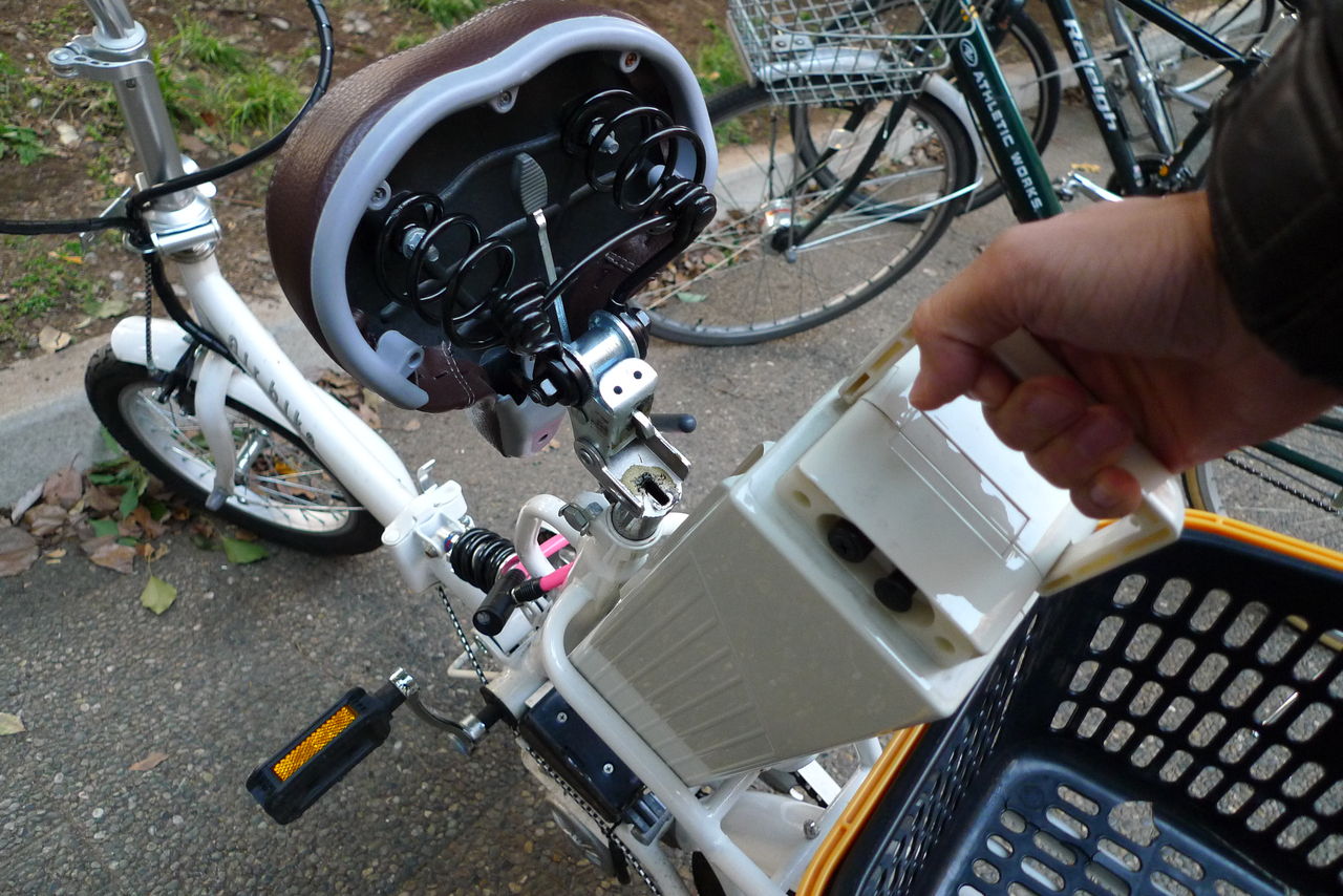 緋斐B級技研:激安電動アシスト自転車Air Bike、実用レビュー。