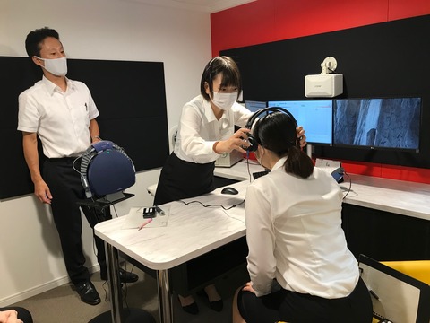 3_IMG_hearingtest