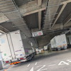 大型車の中のエブリィ