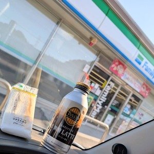 コンビニで朝飯調達