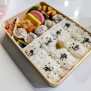 恒例!崎陽軒のシュウマイ弁当は1180円に