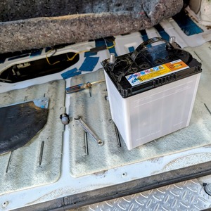 エブリィの新しいバッテリ