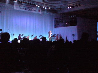 西城秀樹のディナーショーステージ