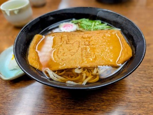 手打ちそば 柏屋の稲荷きつねそば・美味しい