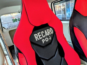 格好良く完成したRECARO PO-i