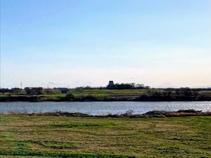 関宿城の横で休憩中