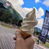 山の頂上のソフトクリーム