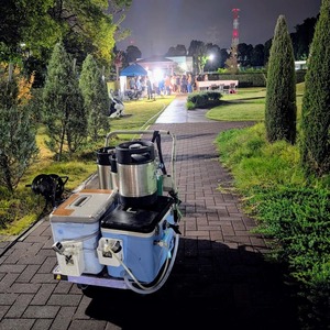 工業団地で生ビールサーバーの回収の風景