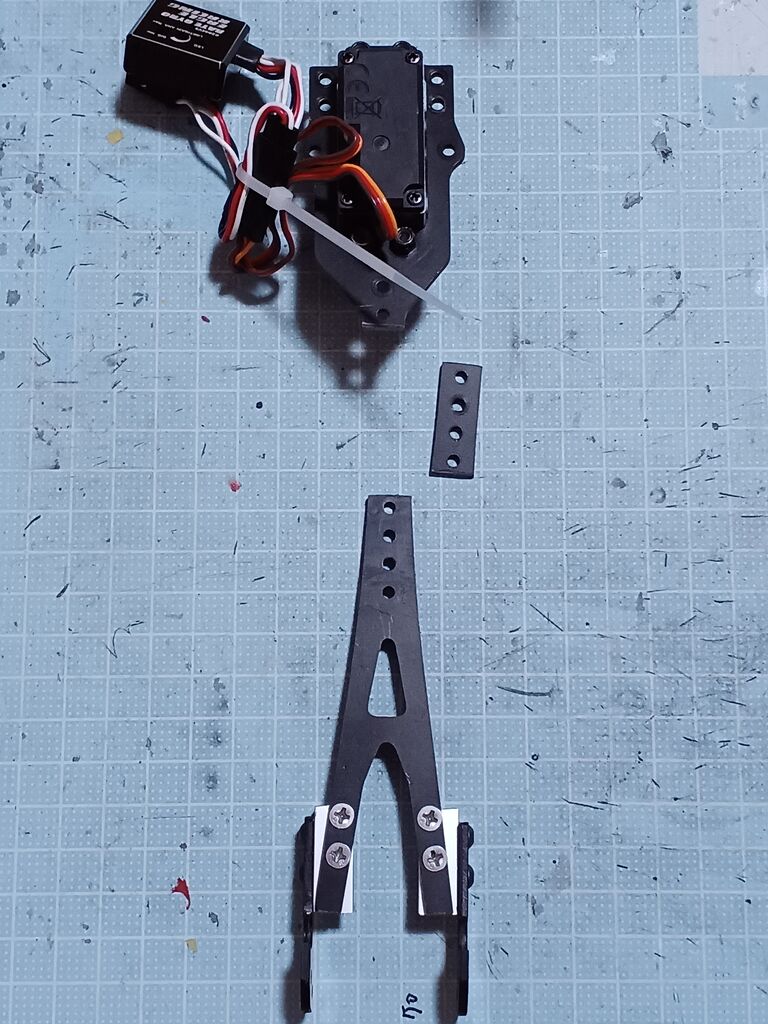 2024/9/22の作業:3Racing Sakura D5RRのMサイズ化② : お父さん 2024/9/22の作業:3Racing Sakura D5RRのMサイズ化② : お父さん