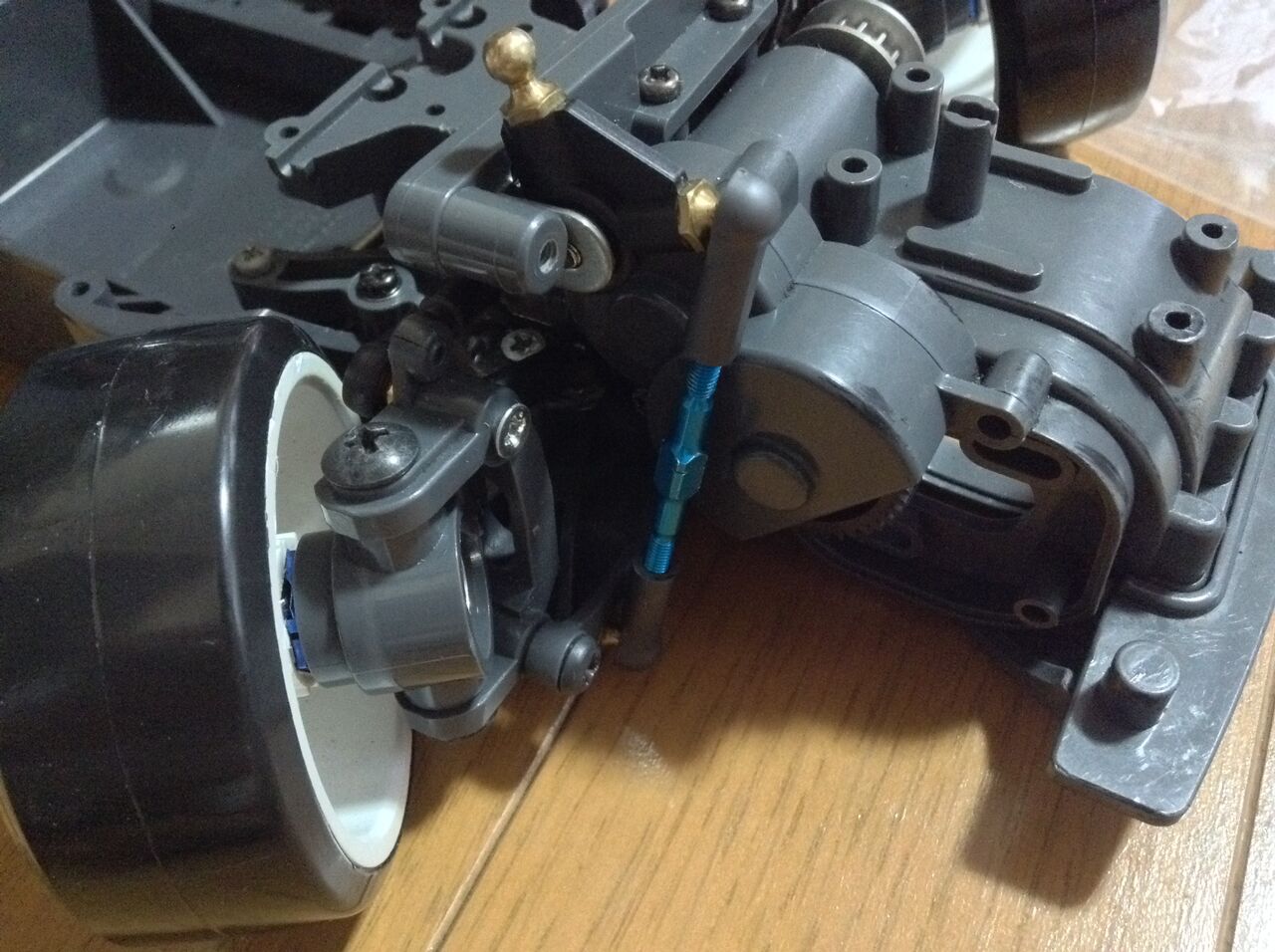 2023/10/8の作業:タミヤ TA03FのRWD化④ : お父さんの作業部屋 2023/10/8の作業:タミヤ TA03FのRWD化④ : お父さんの作業部屋