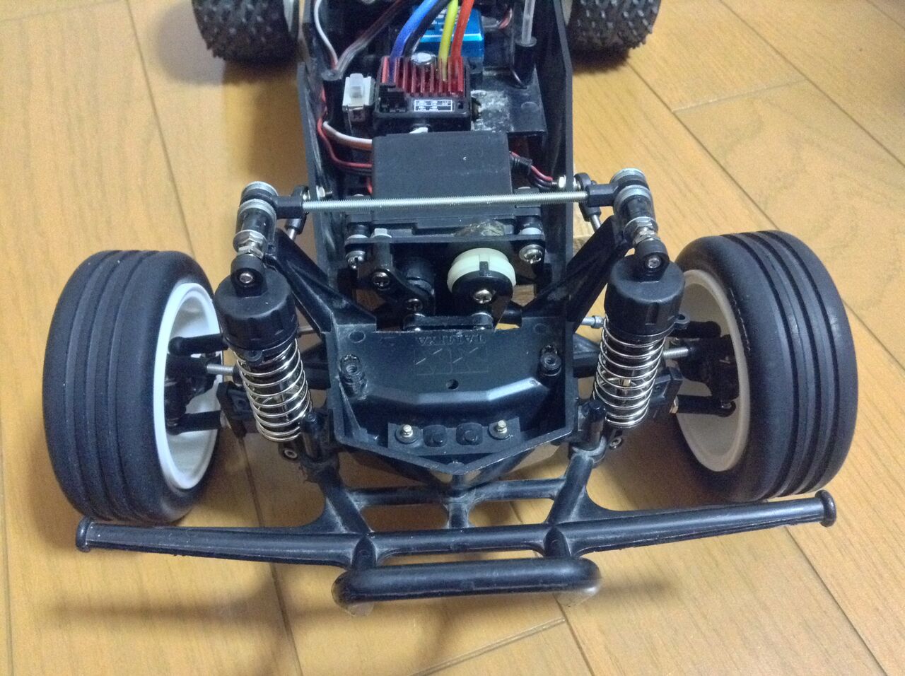 10 24の作業 タミヤ グラスホッパーのフロントcvaダンパーとベアリングの取り付け お父さんの作業部屋