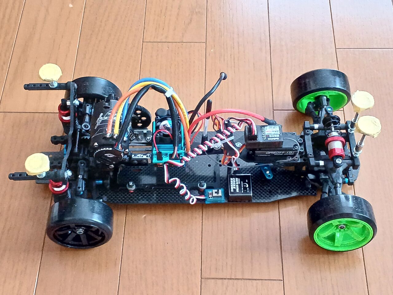 2024/9/30の作業：3Racing Sakura D5RRのMサイズ化③ : お父さんの作業部屋