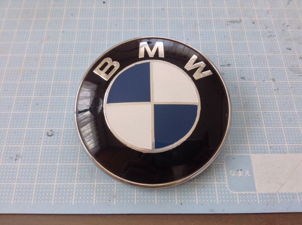 BMW エンブレム 塗装