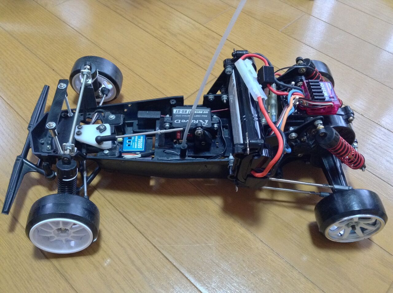 2022/3/13の作業:タミヤ グラスホッパーのサーボと受信機の交換 2022/3/13の作業:タミヤ グラスホッパーのサーボと受信機の交換