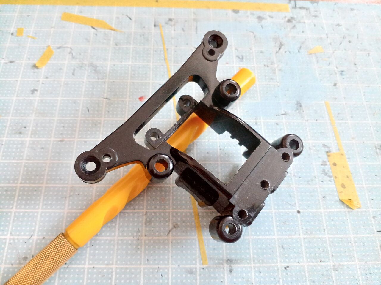 2024/6/30の作業：タミヤ TT-01のフロントモーター化② : お父さんの