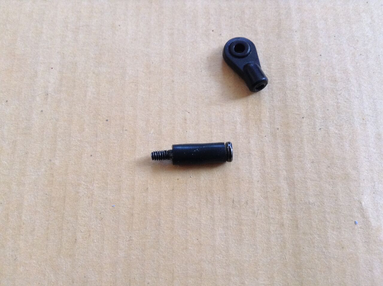 2024/1/14の作業：京商 Mini-Z RWDのリアダンパーの改造（その2