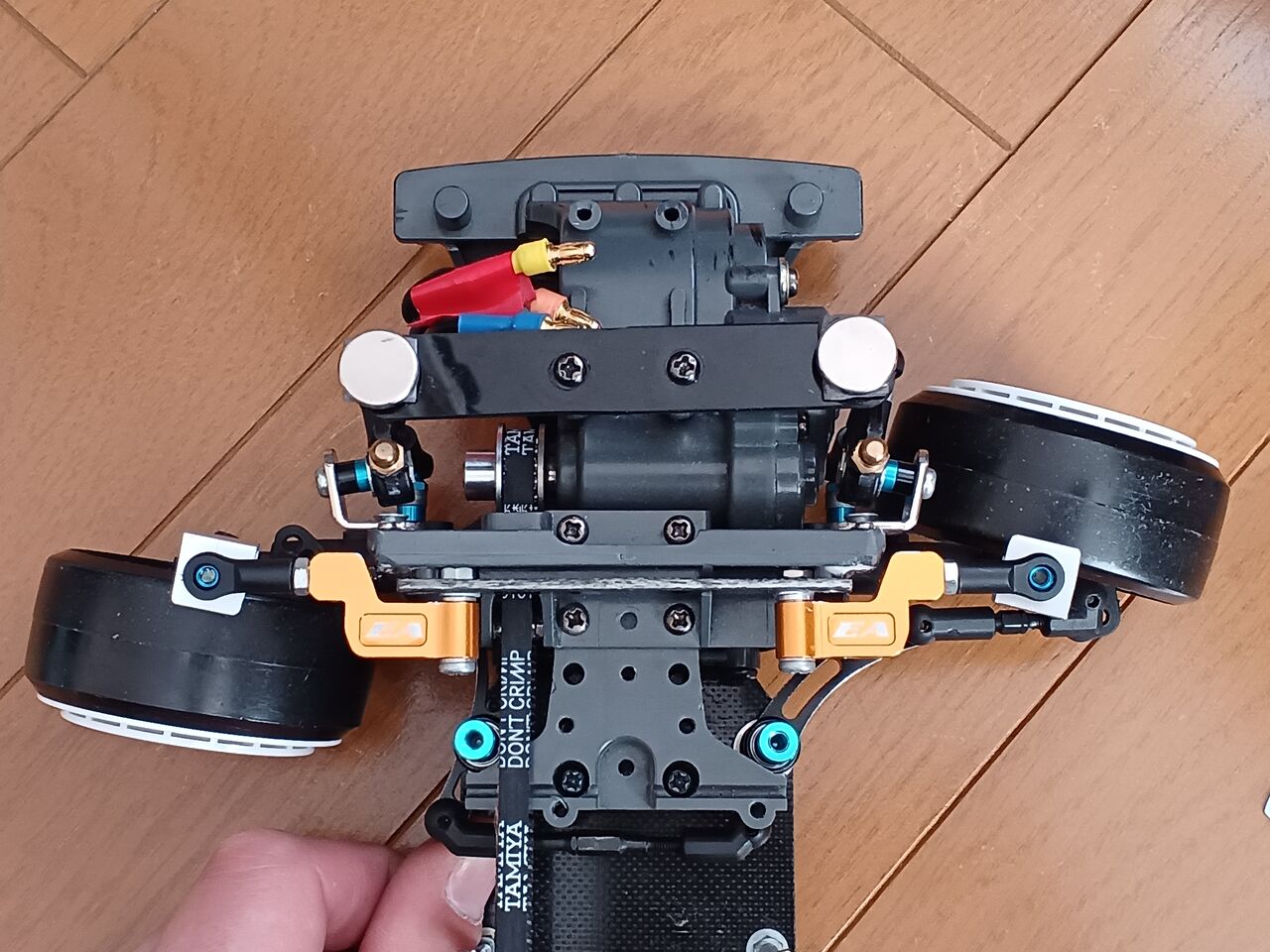 ラジコン・ラジドリ・RC-ART シャーシ+ステアリングワイパー付き ラジコン・ラジドリ・RC-ART シャーシ+ステアリングワイパー付き