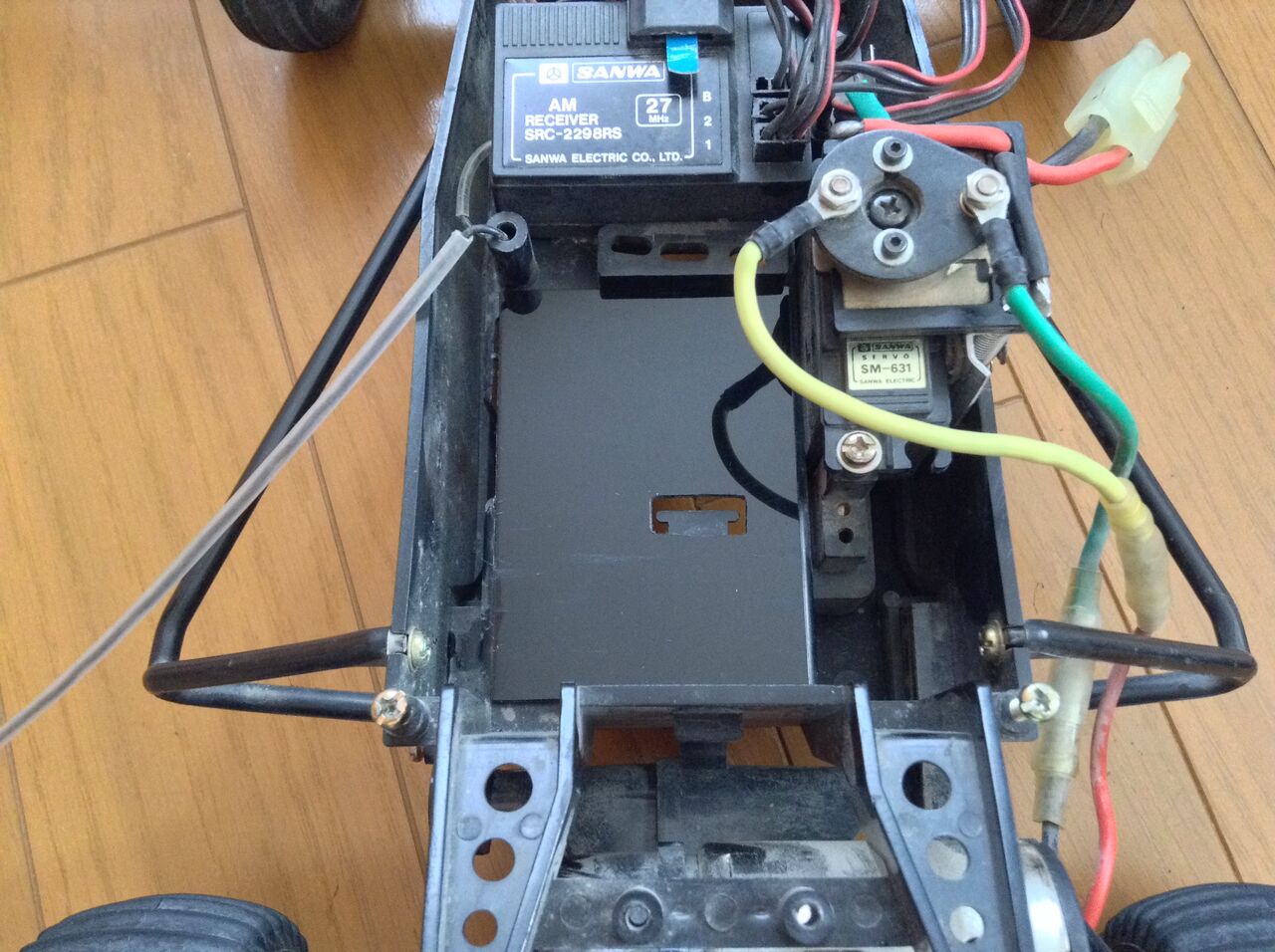 タミヤ　グラスホッパー　プロポ受信機サーボセット 2022/3/13の作業：タミヤ グラスホッパーのサーボと受信機の交換