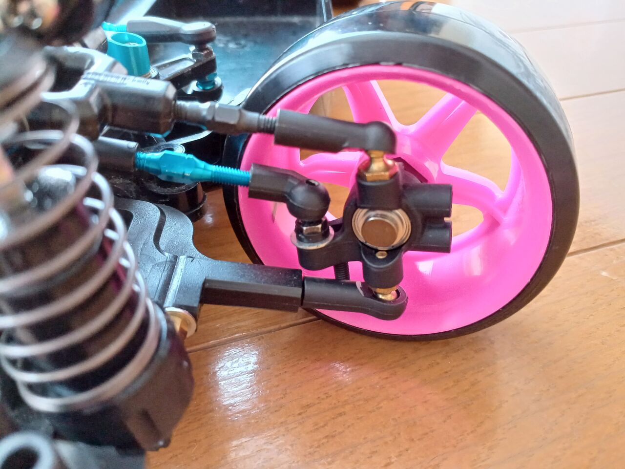 2025/6/7の作業：タミヤ TT-01 RWD LTSの製作② : お父さんの作業部屋