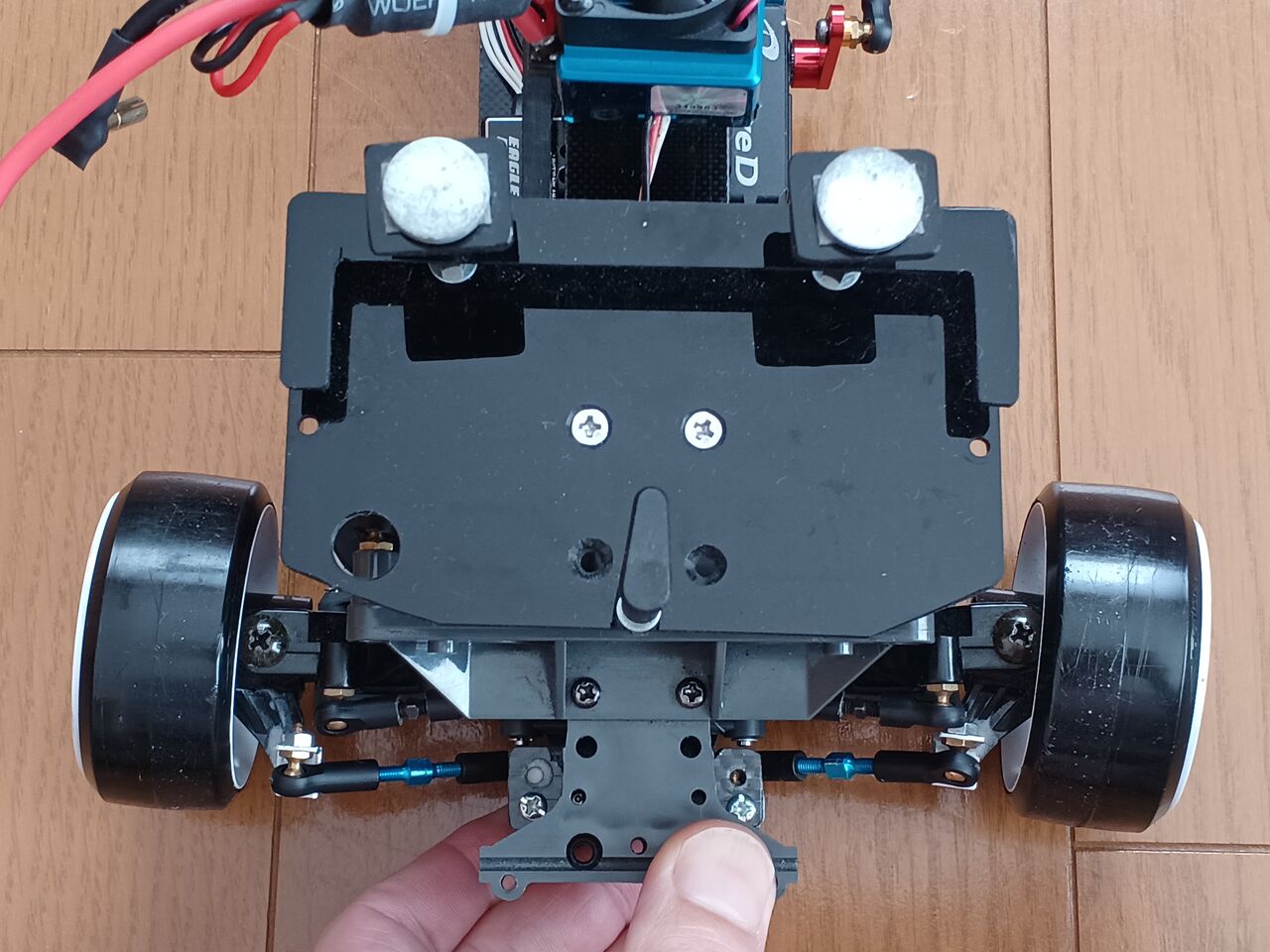 2024/10/6の作業:タミヤ TA03Fのパッシブ4WS化① : お父さんの 2024/10/6の作業:タミヤ TA03Fのパッシブ4WS化① : お父さんの