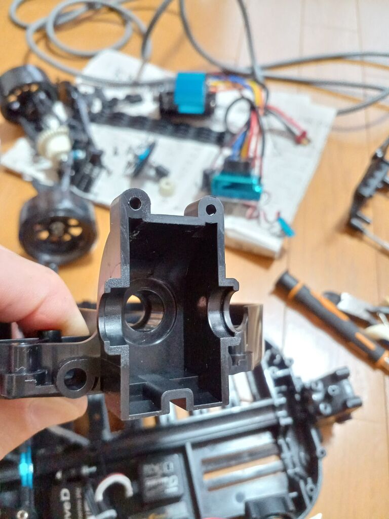 2024/6/8の作業：タミヤ TT-01のフロントモーター化① : お父さんの