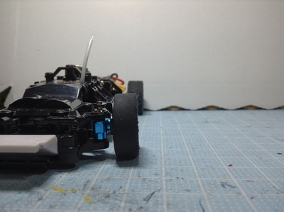 Mini-z 03 (04ナックルに変えています。) 京商 MINI-Z MR-03 MR-04仕様？ - YouTube