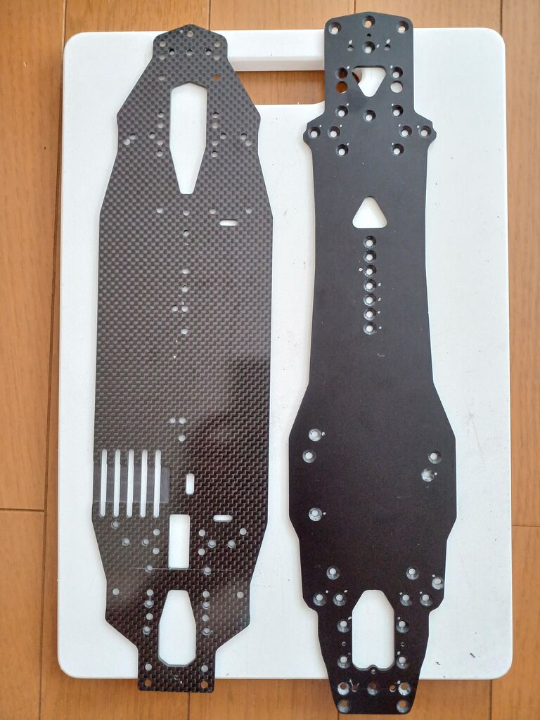 2024/9/22の作業：3Racing Sakura D5RRのMサイズ化② : お父さんの作業部屋