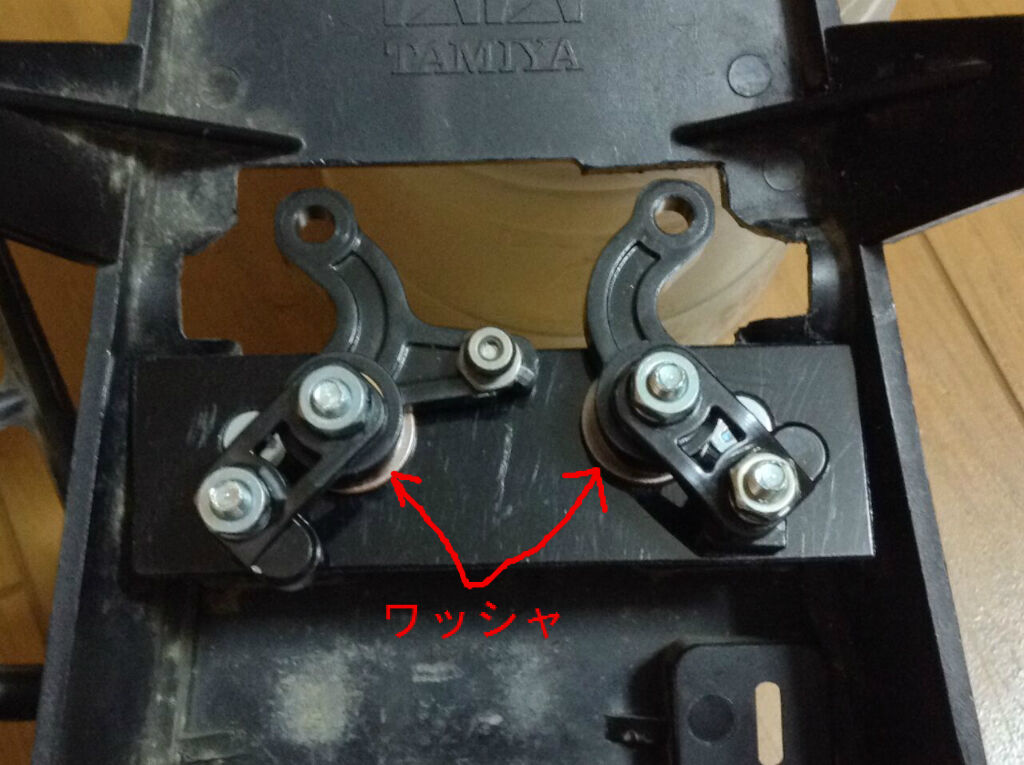 ステアリングワイパー 2020/9/6の作業：タミヤ グラスホッパーのステアリングワイパー化