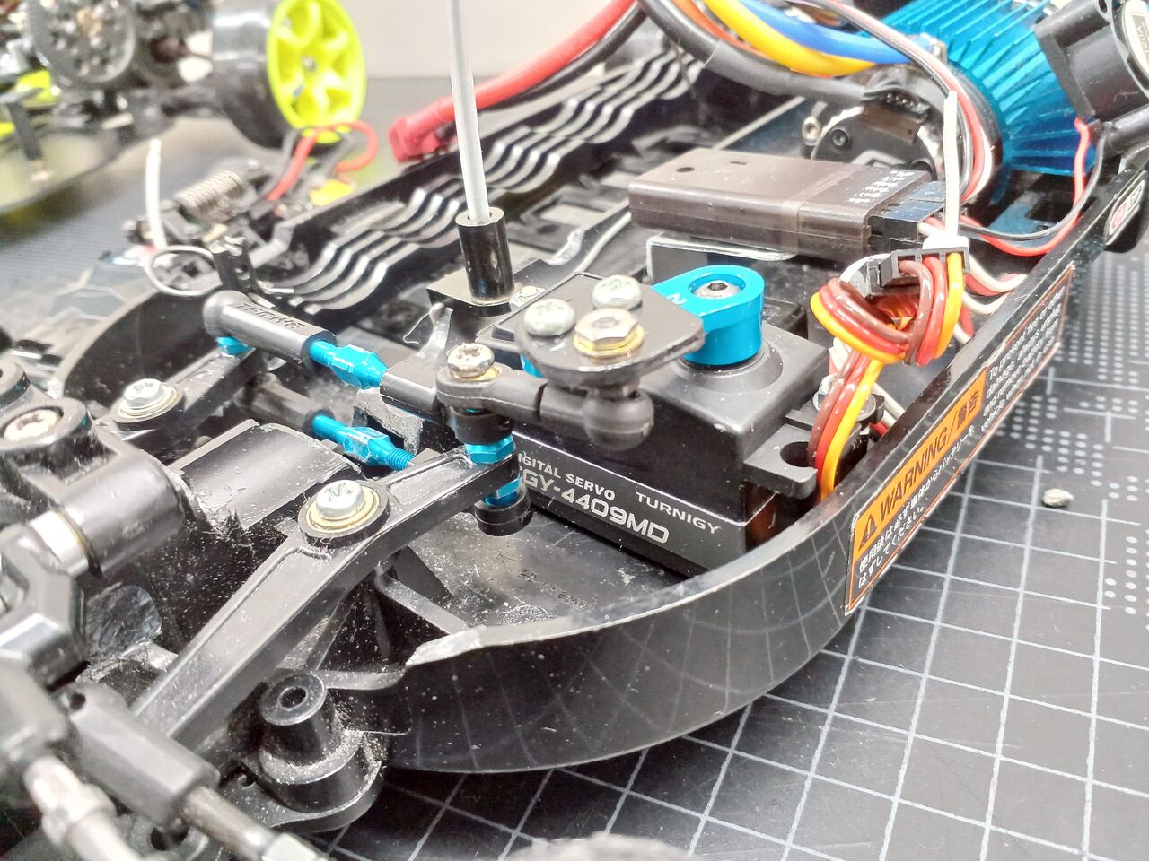 2024/1/13の作業：タミヤ TT-01のサーボ交換 : お父さんの作業部屋