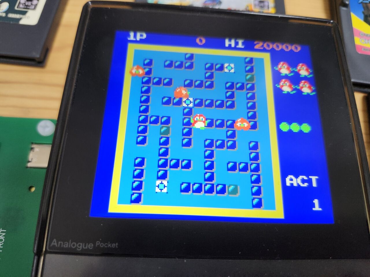Analogue Pocket｣は正方形ゲームに最適過ぎる！ : 「レ・ゲーム