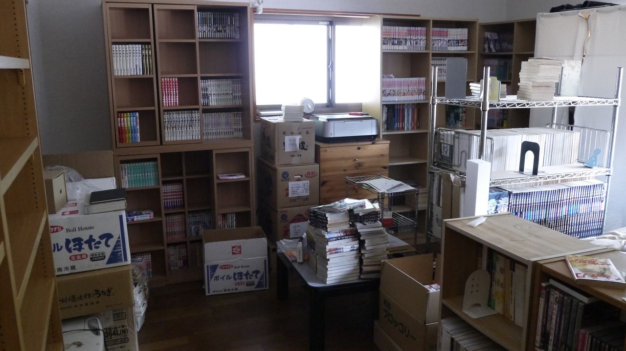 コミック約00冊を本棚へ放り込む 写真置き場
