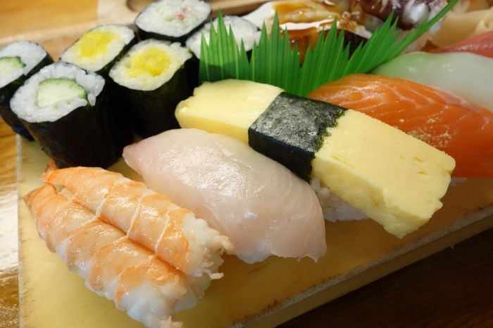 リーズナブルでボリューム満点 職人がにぎる にぎり定食が楽しめる 太鼓がドドーンと鳴る座敷 カウウンターが和風なお店 ごんた寿し 加古川市加古川町 姫路グルメ 飲み喰いブログ男ビール塾