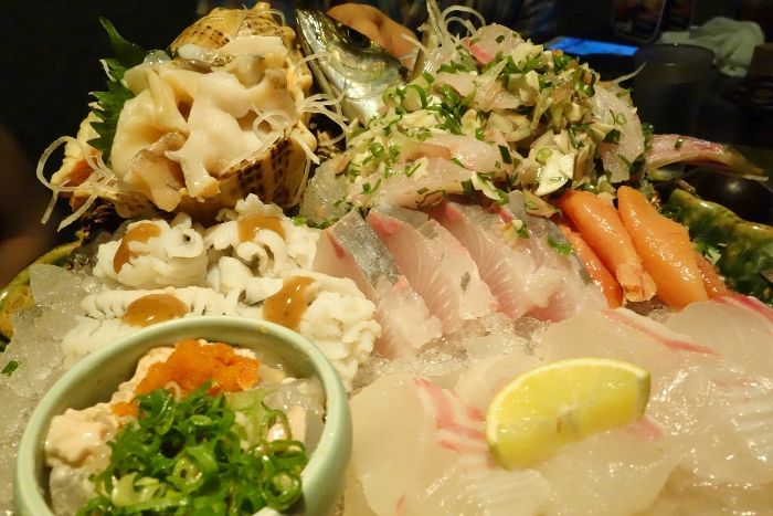 海鮮系から肉系 〆の一品まで大人の創作料理とお酒を楽しめる 目立たない外観とは反対に店内は常連で賑わうお店 お食事 紀の川 姫路市本町 姫路 グルメ 飲み喰いブログ男ビール塾 海鮮系から肉系 〆の一品まで大人の創作料理とお酒を楽しめる 目立たない外観とは反対に店内は常連で賑わうお店 お食事 紀の川 姫路市本町 姫路 グルメ 飲み喰いブログ男ビール塾