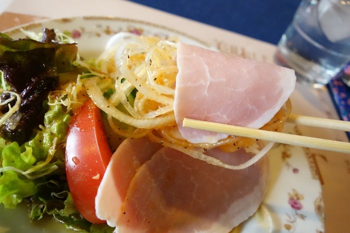 野菜たっぷり生ハムサラダと熱々鉄板ビーフがセットで楽しめる 家族連れの多い地元で人気のお店 神戸グルメ青山店 姫路市広畑区 姫路グルメ 飲み喰いブログ男ビール塾 野菜たっぷり生ハムサラダと熱々鉄板ビーフがセットで楽しめる 家族連れの多い地元で人気のお店 神戸グルメ青山店 姫路市広畑区 姫路グルメ 飲み喰いブログ男ビール塾