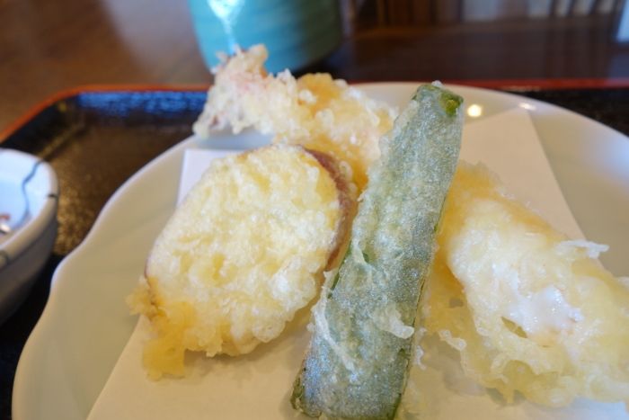 品数が多いおかずを少しずついただける人気ランチ昼膳が楽しめる カウンターと座敷の店内は靴を脱いでくつろげるお店 料理屋わらく 姫路市東山 姫路 グルメ 飲み喰いブログ男ビール塾 品数が多いおかずを少しずついただける人気ランチ昼膳が楽しめる カウンターと座敷の店内は靴を脱いでくつろげるお店 料理屋わらく 姫路市東山 姫路 グルメ 飲み喰いブログ男ビール塾
