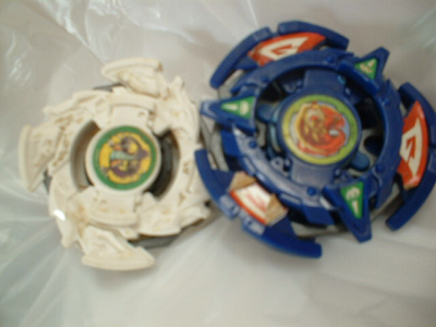 分かる 兄貴の部屋を掃除していたら大昔のベイブレードが出てきた Heisei Nostalgic 分かる 兄貴の部屋を掃除していたら大昔のベイブレードが出てきた Heisei Nostalgic