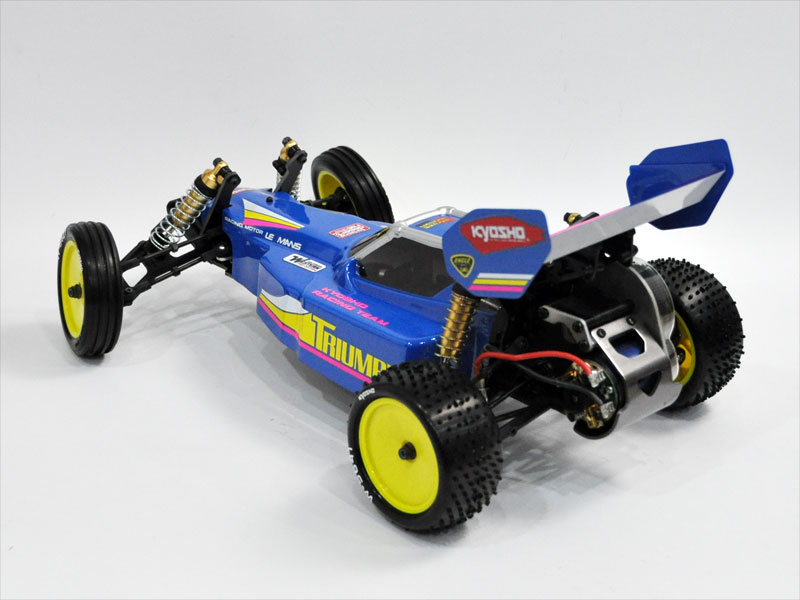 ヤフオク探訪 写真が綺麗な 京商トライアンフ : ビートル日記